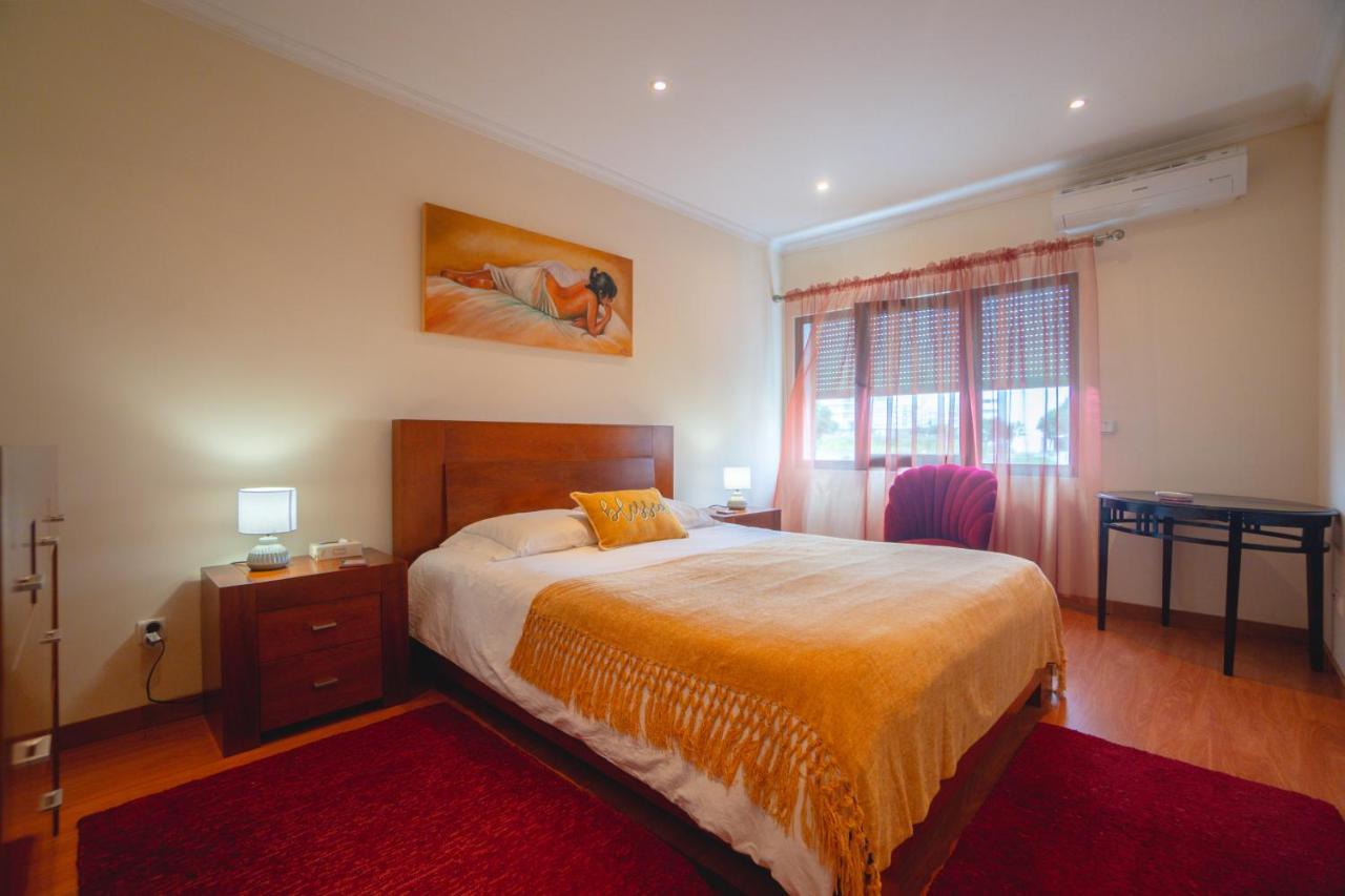 Large Modern Ponta Delgada Apartment Exterior foto